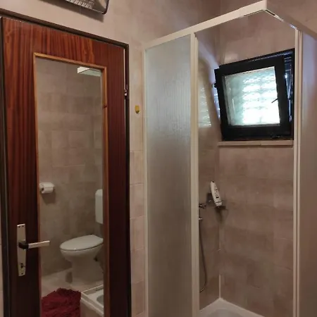 Apartment Intrade Trsine Pet Friendly