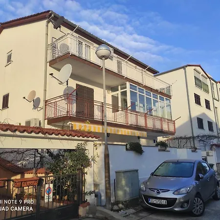 Apartment Intrade Trsine Pet Friendly *