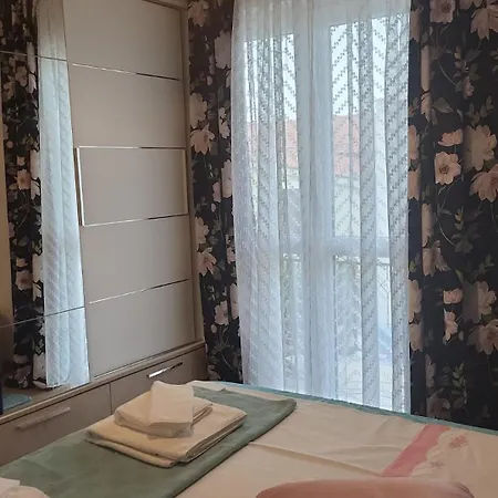 Apartment Intrade Trsine Pet Friendly